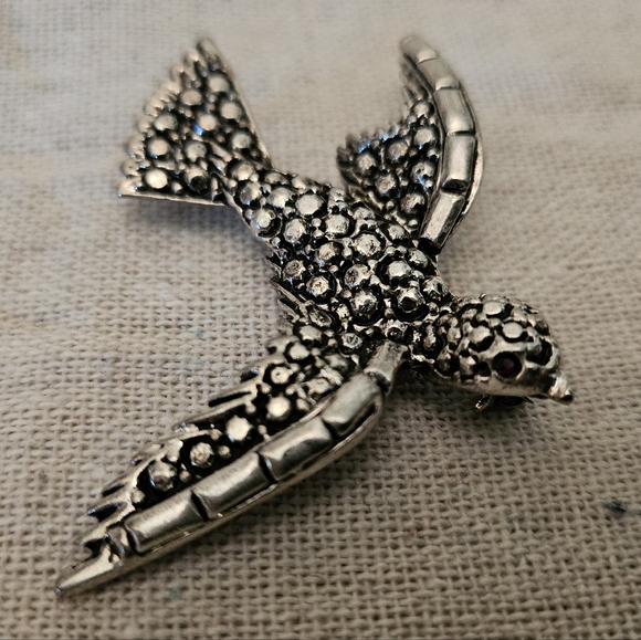 Vintage Silver Textured Bird Brooch | Size OS - Picture 4 of 6